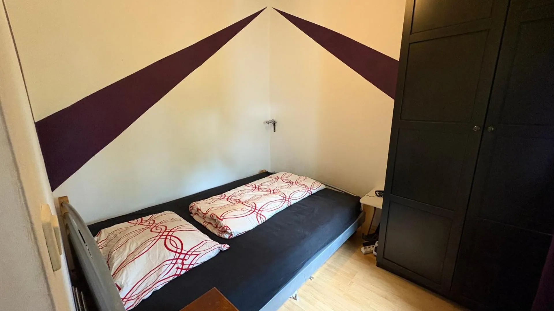 Gruen, Ruhig Und Zentral, Grosses Apartment Mit Gruenblick Vienna