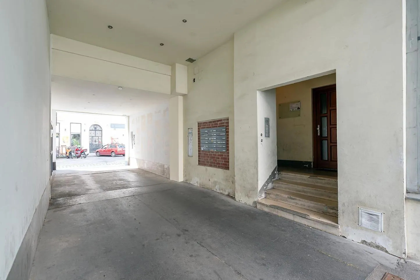 Gruen, Ruhig Und Zentral, Grosses Apartment Mit Gruenblick 비엔나