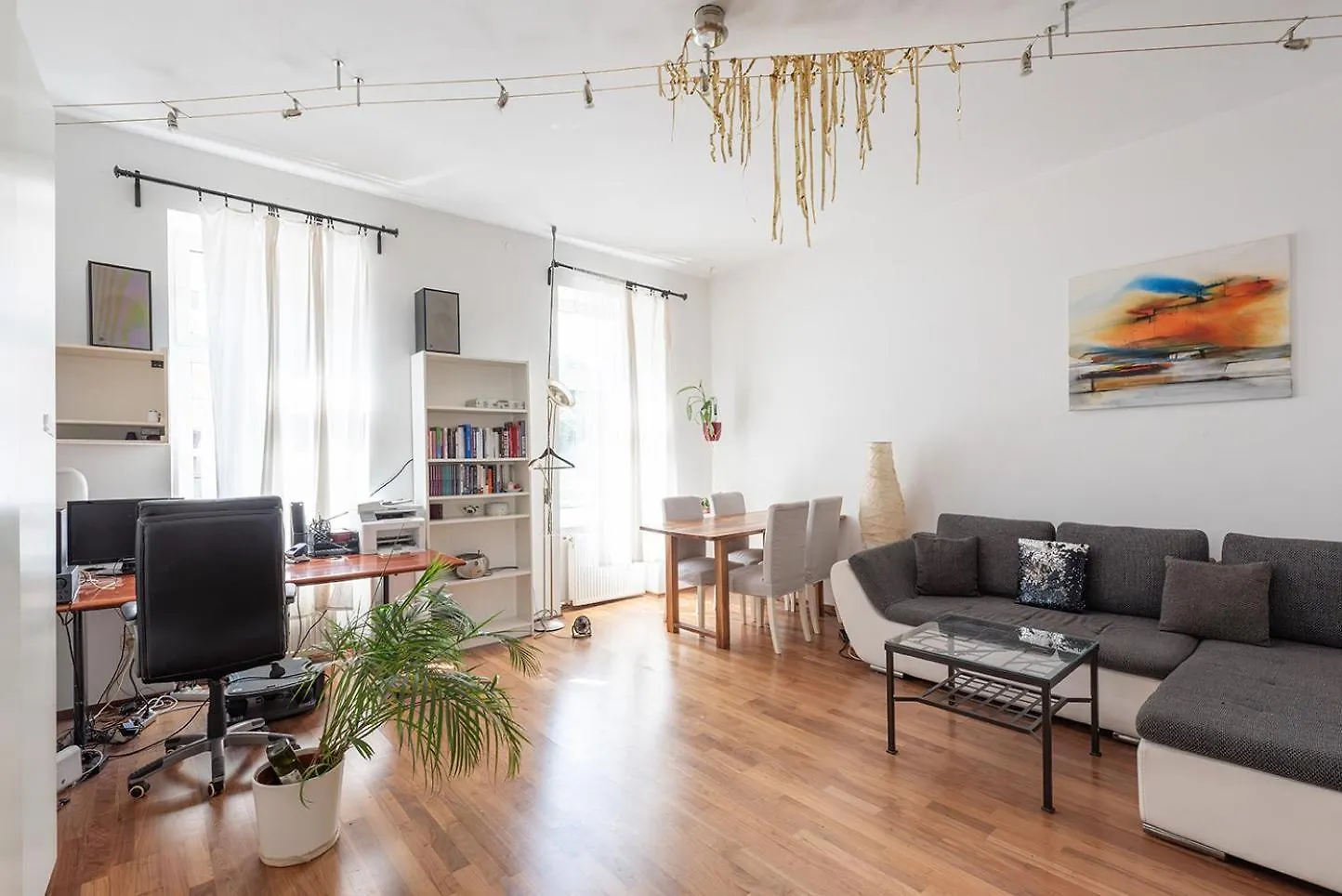Gruen, Ruhig Und Zentral, Grosses Apartment Mit Gruenblick 비엔나