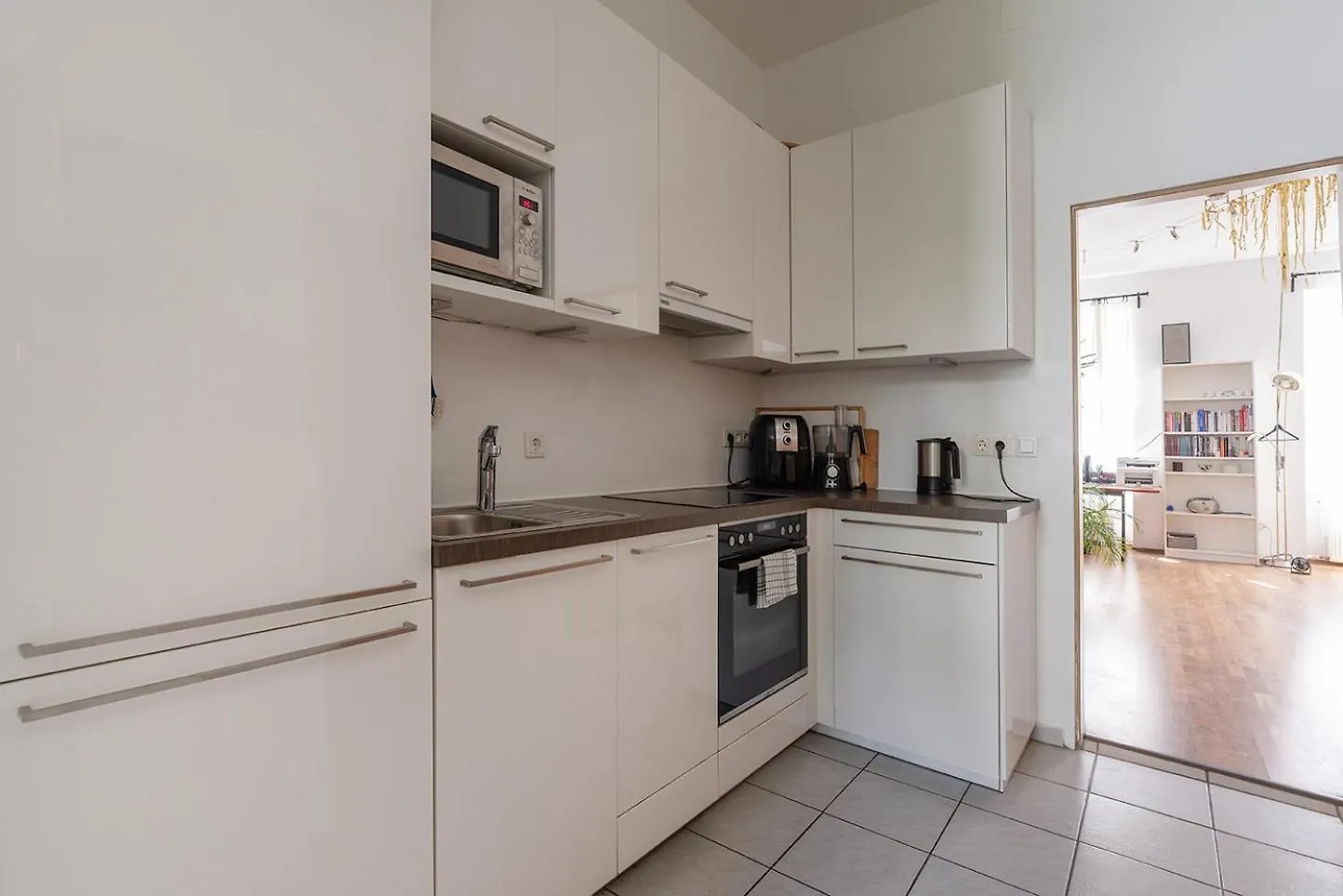 Gruen, Ruhig Und Zentral, Grosses Apartment Mit Gruenblick 비엔나