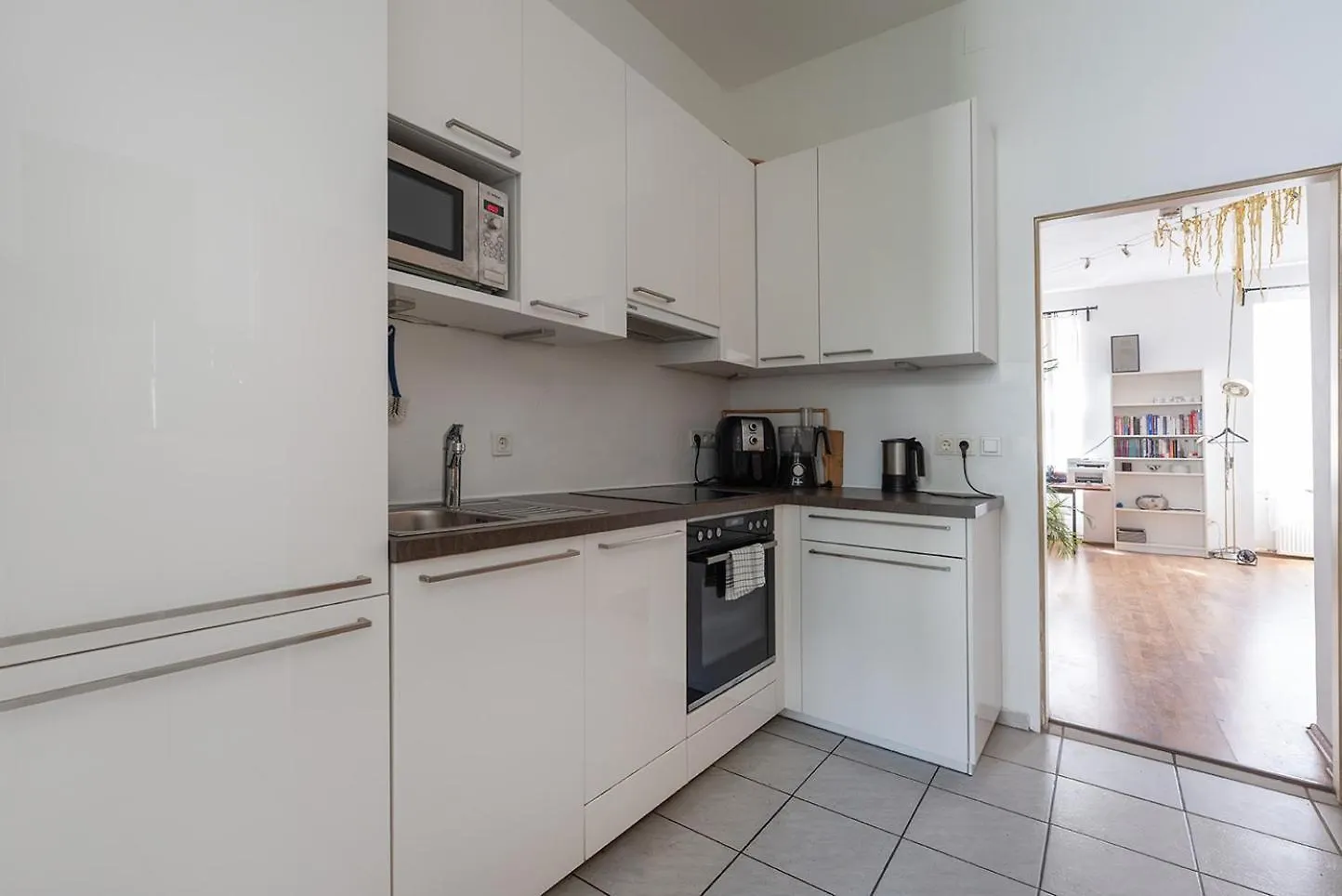 Gruen, Ruhig Und Zentral, Grosses Apartment Mit Gruenblick 비엔나