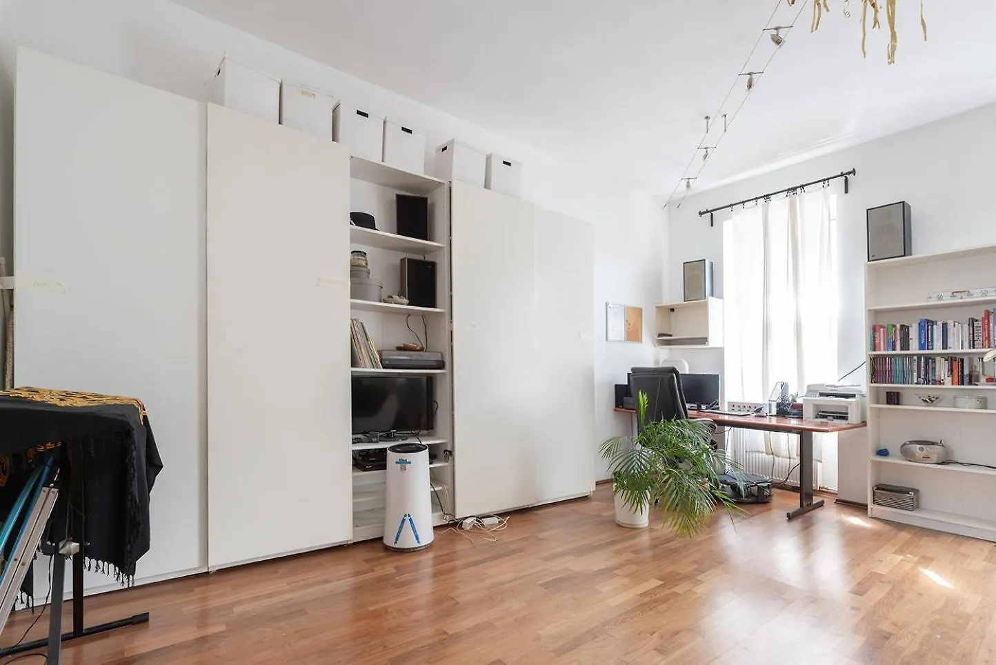 Gruen, Ruhig Und Zentral, Grosses Apartment Mit Gruenblick 비엔나