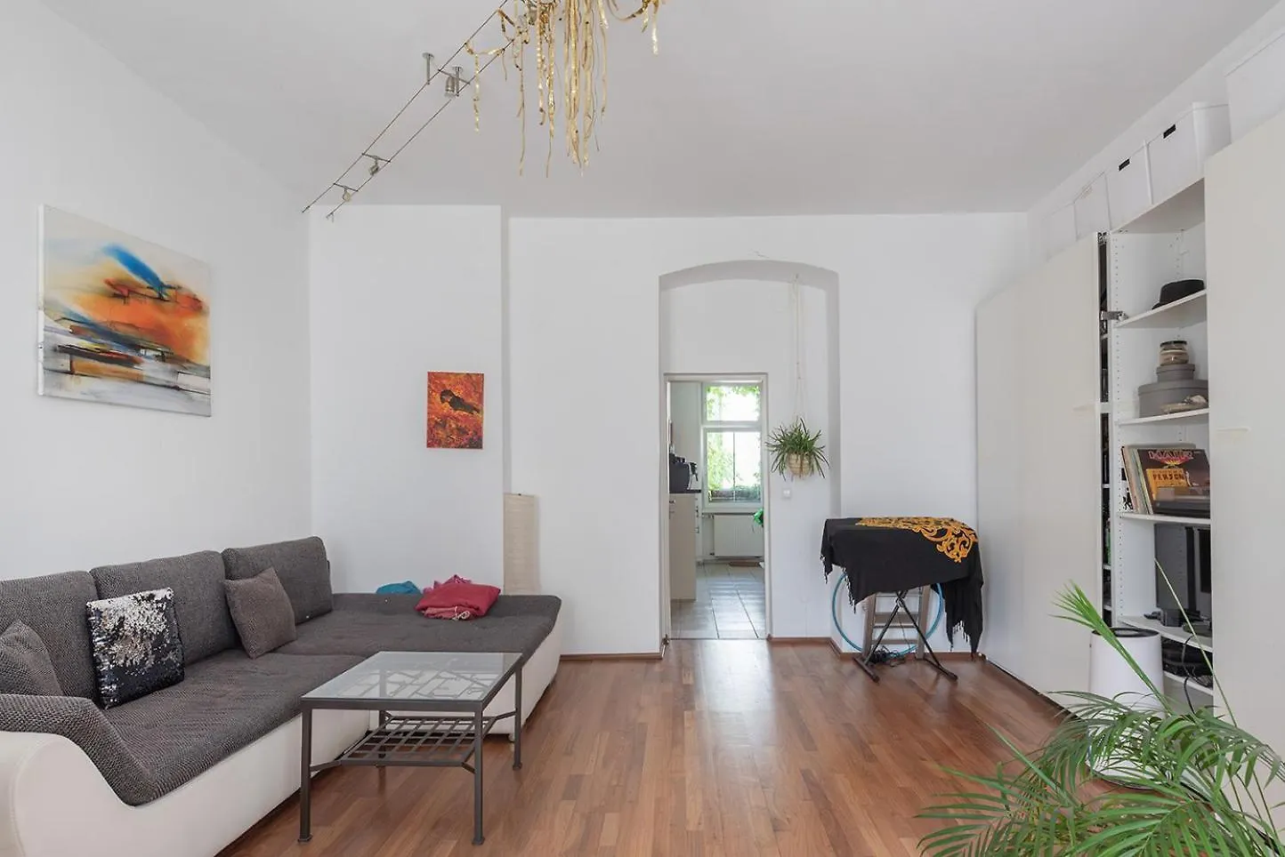 Gruen, Ruhig Und Zentral, Grosses Apartment Mit Gruenblick Vídeň